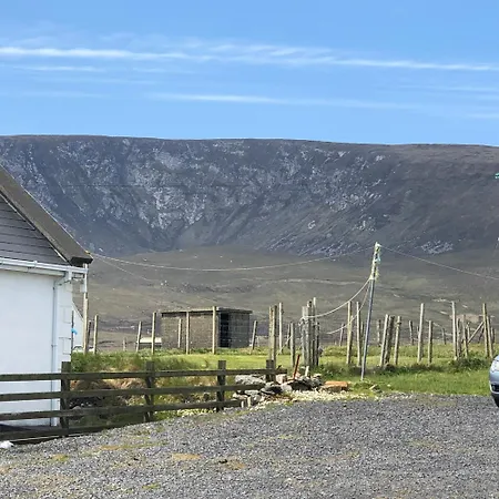 Teach Cruachan Large-group *