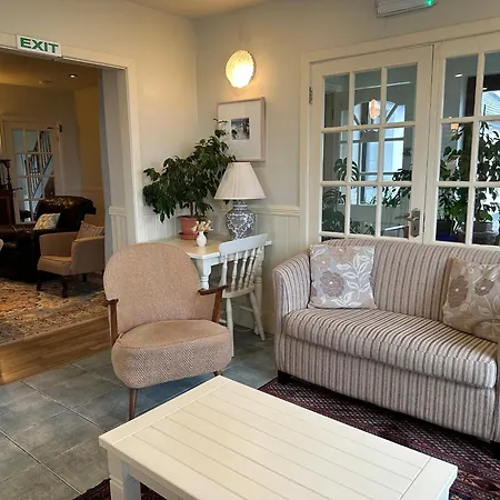 펜션 Teach Cruachan Large-group