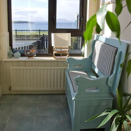 Teach Cruachan Large-group Dooagh