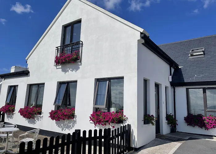 Teach Cruachan Large-group *