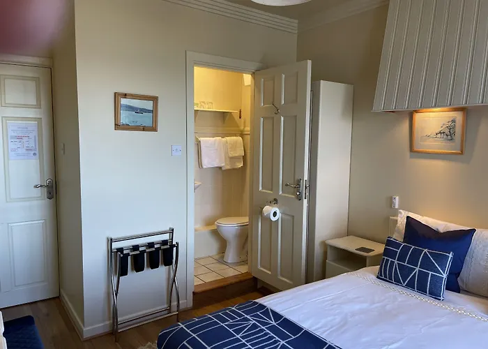 Teach Cruachan Large-group * Dooagh