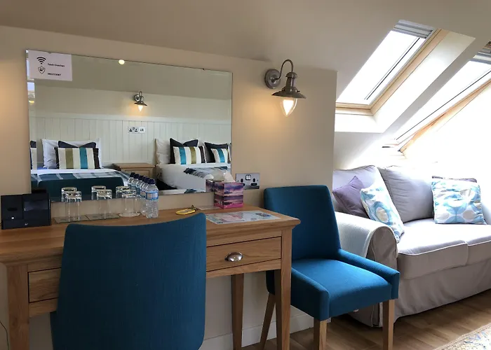 Teach Cruachan Large-group * Dooagh